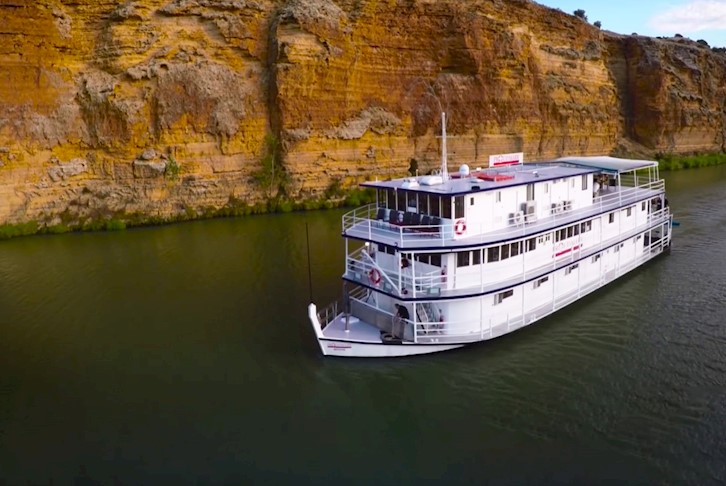 Indian Pacific to Adelaide All-Inclusive with Proud Mary 3 Day Murray River Cruise