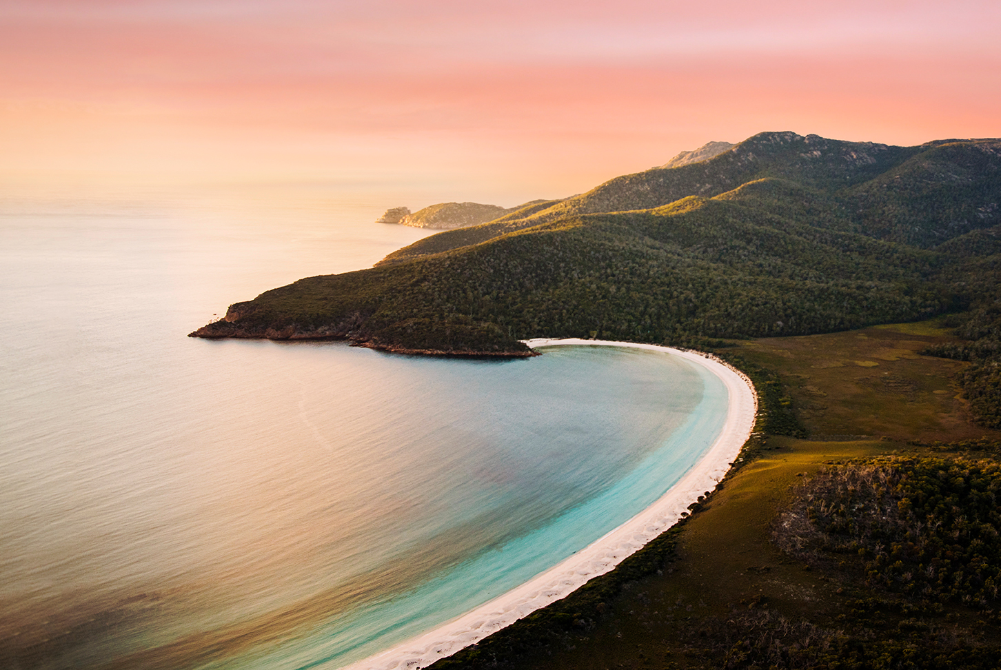 Hobart & Launceston AllInclusive with Wineglass Bay