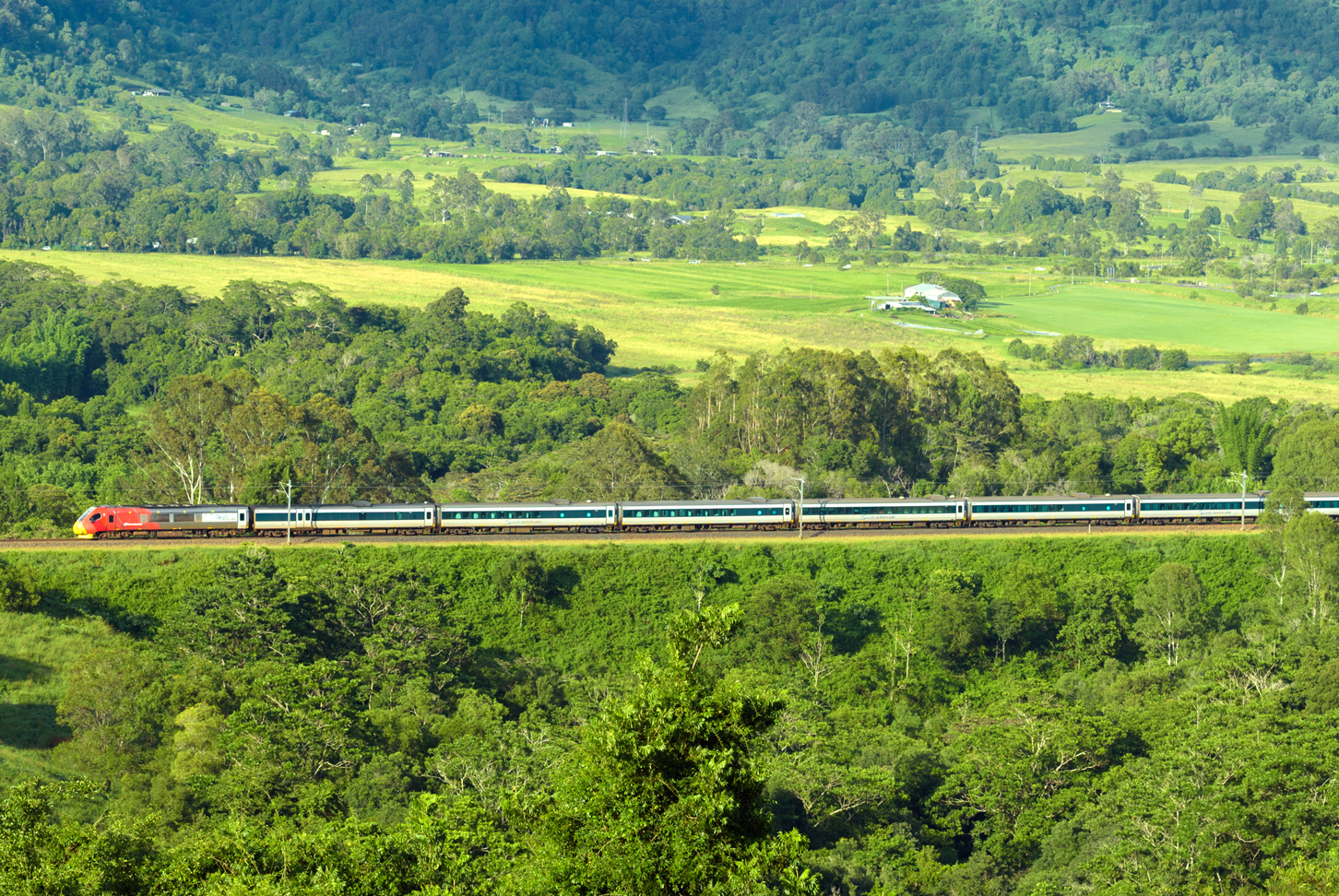 train travel cairns to darwin