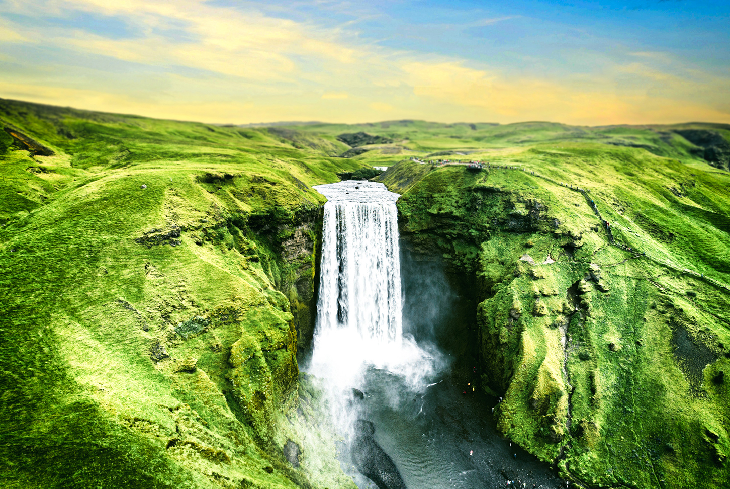 Iceland & Norway Fjords Cruise with London Stay