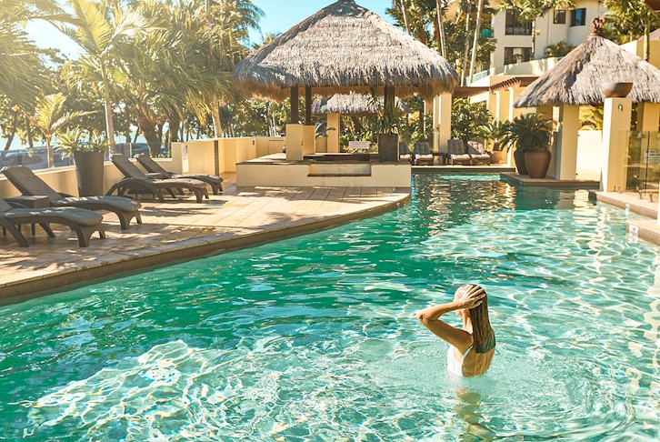 Sea Change Beachfront Apartments Cairns Package