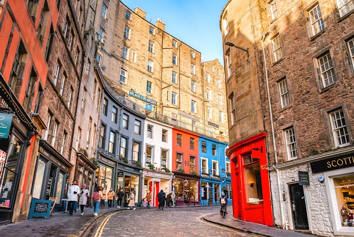 Treasures of England & Scotland with Best of Europe Tour