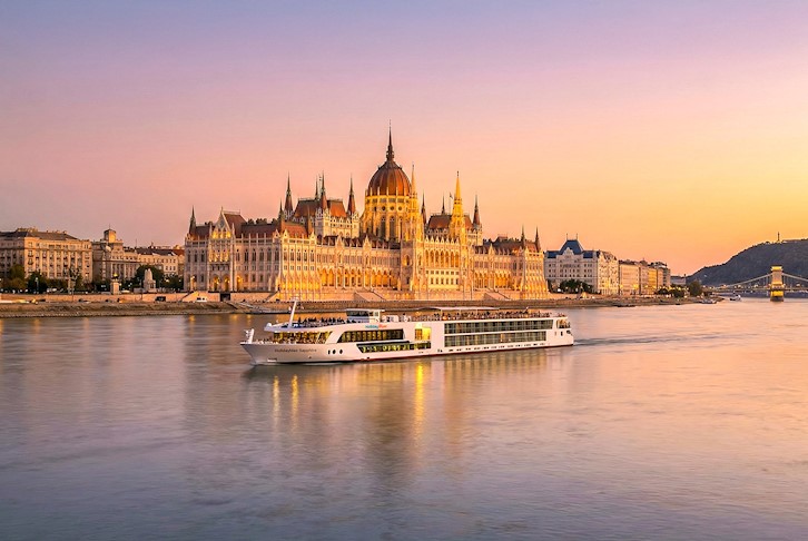 Iconic Danube River Cruise with Budapest & Munich Stays